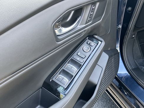 Used 2025 Honda Accord Touring image 17