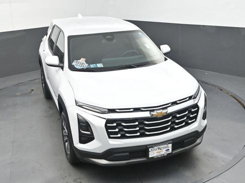 Used 2025 Chevrolet Equinox LT FWD image 29