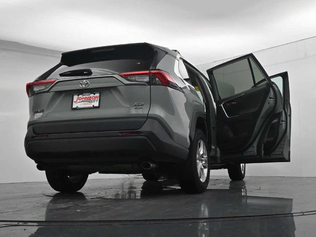 Used 2021 Toyota RAV4 XLE w/ Convenience Package AWD/4WD image 44