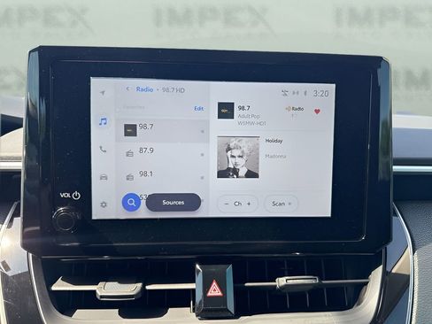 Used 2024 Toyota Corolla LE image 16