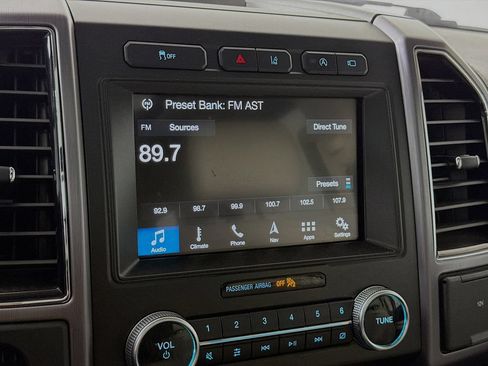 Used 2018 Ford Expedition Platinum RWD image 17