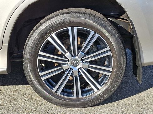 Used 2020 Lexus LX 570 4WD w/ Luxury Package image 7