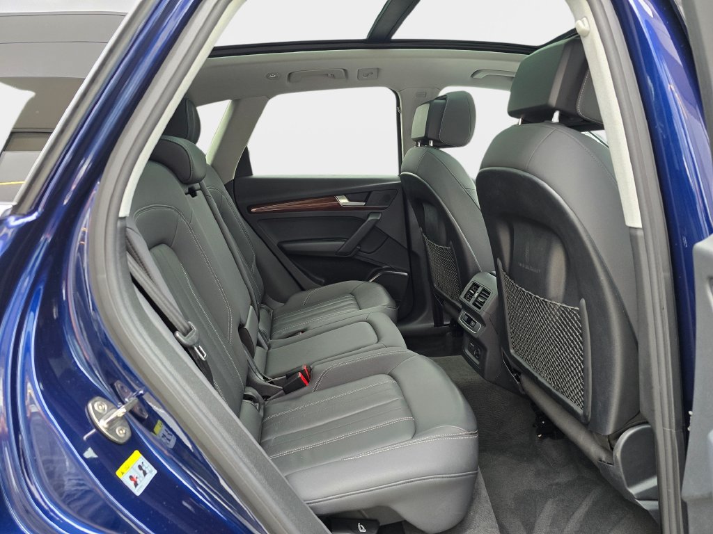 Used 2021 Audi Q5 2.0T Premium w/ Convenience Package AWD/4WD image 13