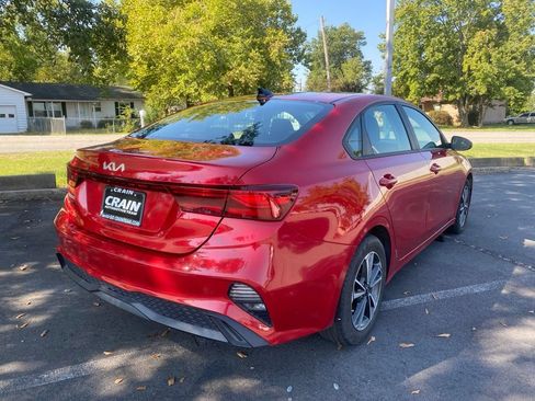 Used 2024 Kia Forte LXS FWD image 7