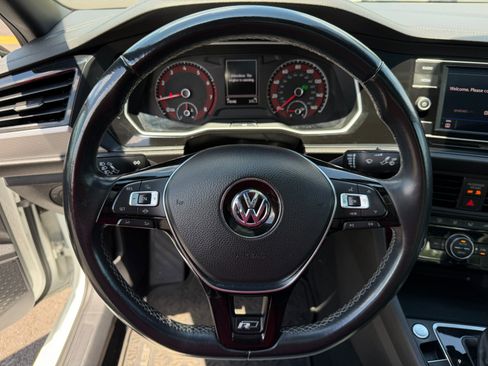 Used 2019 Volkswagen Jetta R-Line FWD image 9