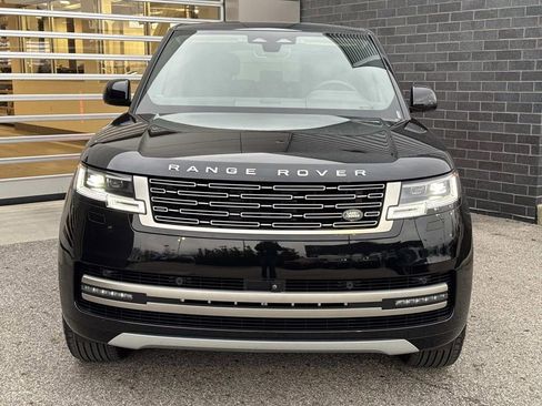 Certified 2024 Land Rover Range Rover SE image 2