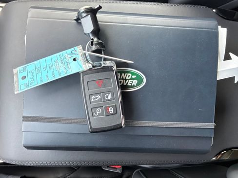 Certified 2025 Land Rover Range Rover Sport Dynamic SE AWD/4WD image 34