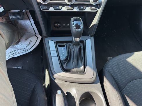 Used 2020 Hyundai Elantra SEL w/ Cargo Package (C1) FWD image 14