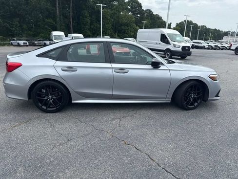 Used 2024 Honda Civic Sport image 3