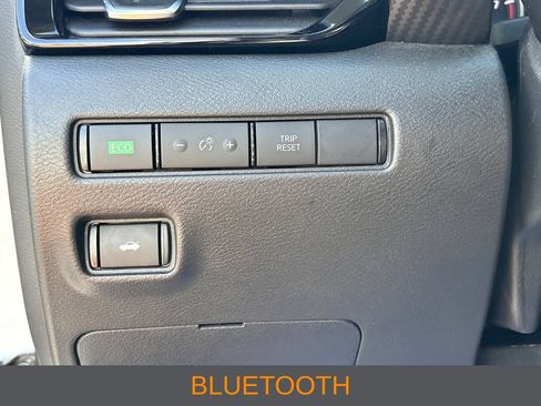 Used 2023 Nissan Sentra SV w/ All-Weather Package FWD image 6