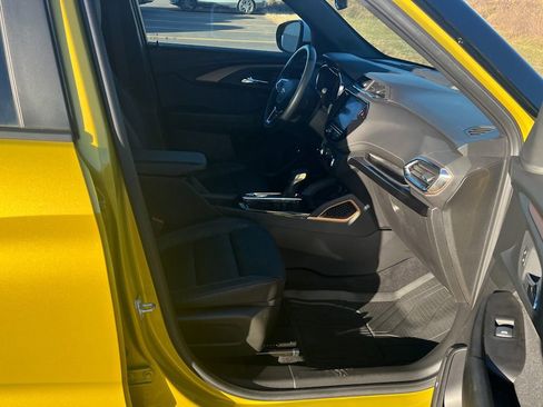 Certified 2023 Chevrolet TrailBlazer ACTIV w/ Sun and Liftgate Package image 9