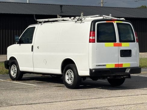 Used 2015 Chevrolet Express 2500 image 5