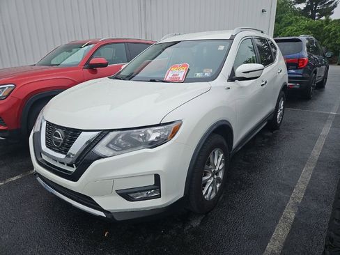 Used 2018 Nissan Rogue SV AWD/4WD image 4