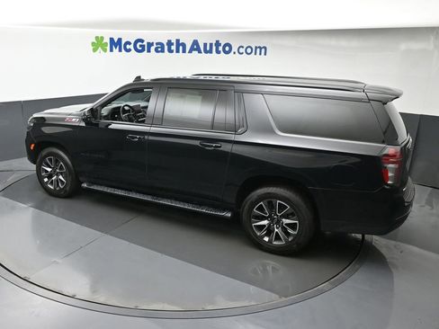 Used 2023 Chevrolet Suburban Z71 w/ Luxury Package image 21