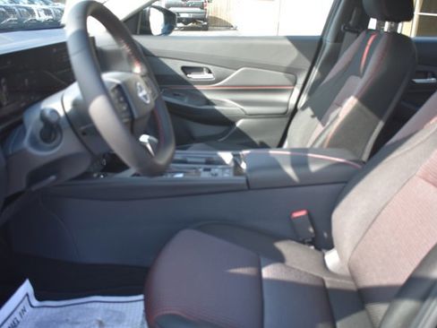 New 2026 Nissan Sentra SR w/ Floor Mat Package image 14