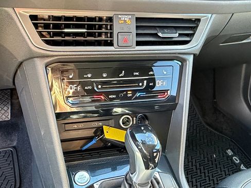 New 2026 Volkswagen Taos SE AWD/4WD image 18