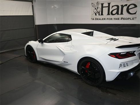 New 2026 Chevrolet Corvette E-Ray w/ Stealth Interior Trim Package image 10