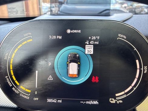 Used 2022 MINI Cooper SE image 14