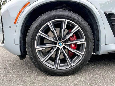 Used 2026 BMW X5 xDrive40i w/ M Sport Package AWD/4WD image 10
