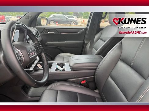Used 2024 GMC Acadia Elevation AWD/4WD image 10