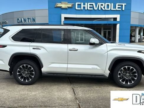 Used 2023 Toyota Sequoia Limited AWD/4WD image 32