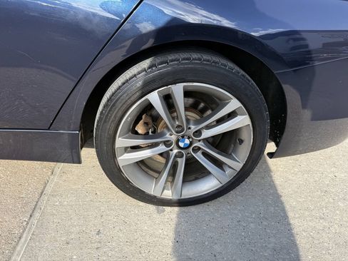 Used 2017 BMW 320i xDrive Sedan AWD/4WD image 35