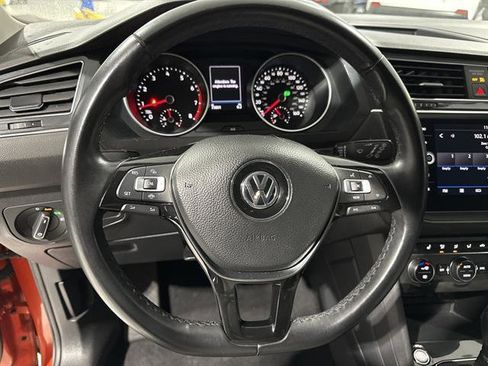 Used 2019 Volkswagen Tiguan SE image 19