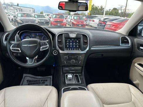 Used 2017 Chrysler 300 Limited AWD/4WD image 19