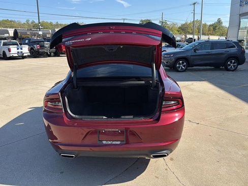 Used 2021 Dodge Charger SXT w/ Driver Convenience Group image 12