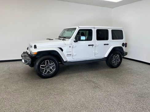 Used 2024 Jeep Wrangler Sahara image 20