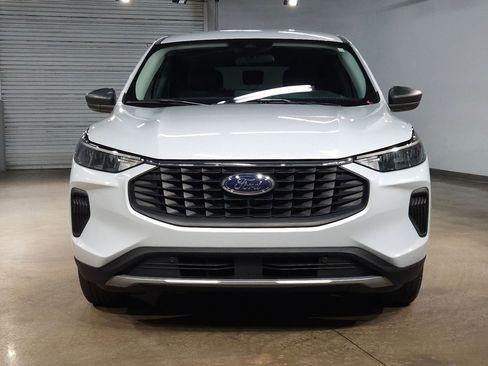 Used 2025 Ford Escape Active FWD image 2