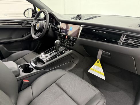 New 2026 Porsche Macan AWD/4WD image 23