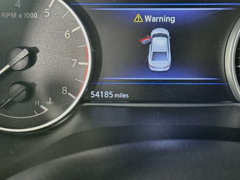 Used 2023 Nissan Maxima SL FWD image 16