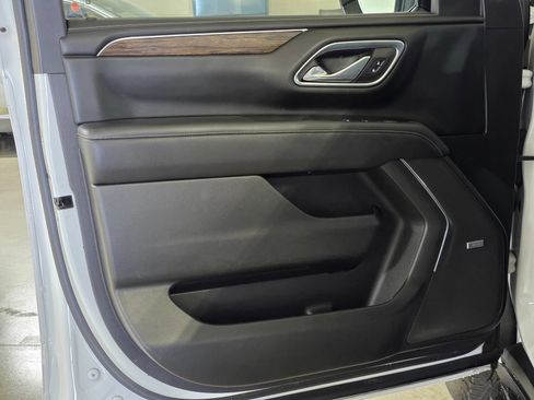 Used 2023 Chevrolet Tahoe Premier AWD/4WD image 22