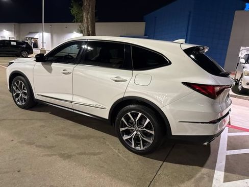Used 2023 Acura MDX SH-AWD w/ Technology Package image 3
