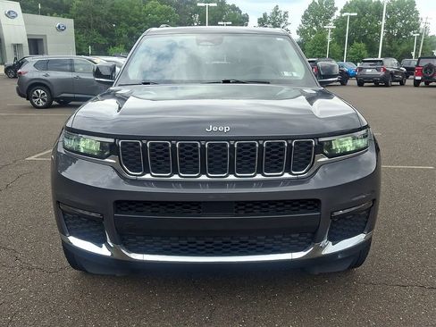 Used 2022 Jeep Grand Cherokee L Limited AWD/4WD image 5