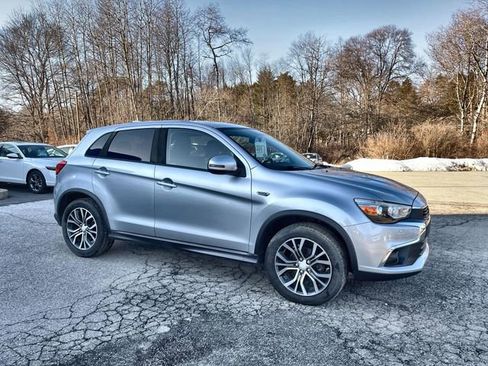 Used 2017 Mitsubishi Outlander Sport SE image 11