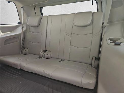 Used 2019 Cadillac Escalade Premium Luxury image 10