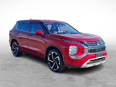 Used 2023 Mitsubishi Outlander SE image 7