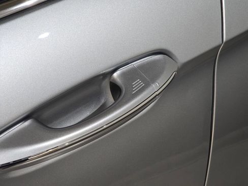 Used 2022 Ford Edge Titanium image 16