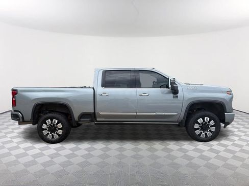 Used 2024 Chevrolet Silverado 3500 High Country w/ High Country Premium Package AWD/4WD image 4