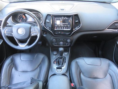 Used 2019 Jeep Cherokee Limited AWD/4WD image 12