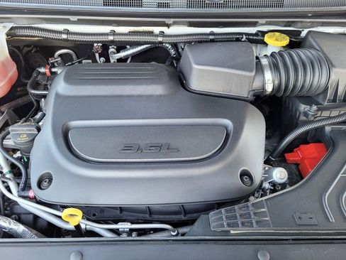 Certified 2022 Chrysler Pacifica Limited w/ S Appearance Package image 20