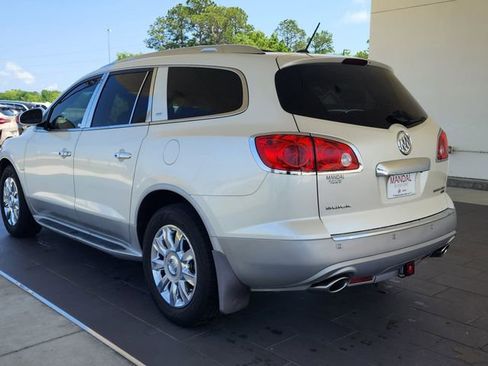 Used 2011 Buick Enclave CXL FWD image 10