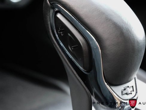 Used 2023 Chevrolet Traverse Premier image 44