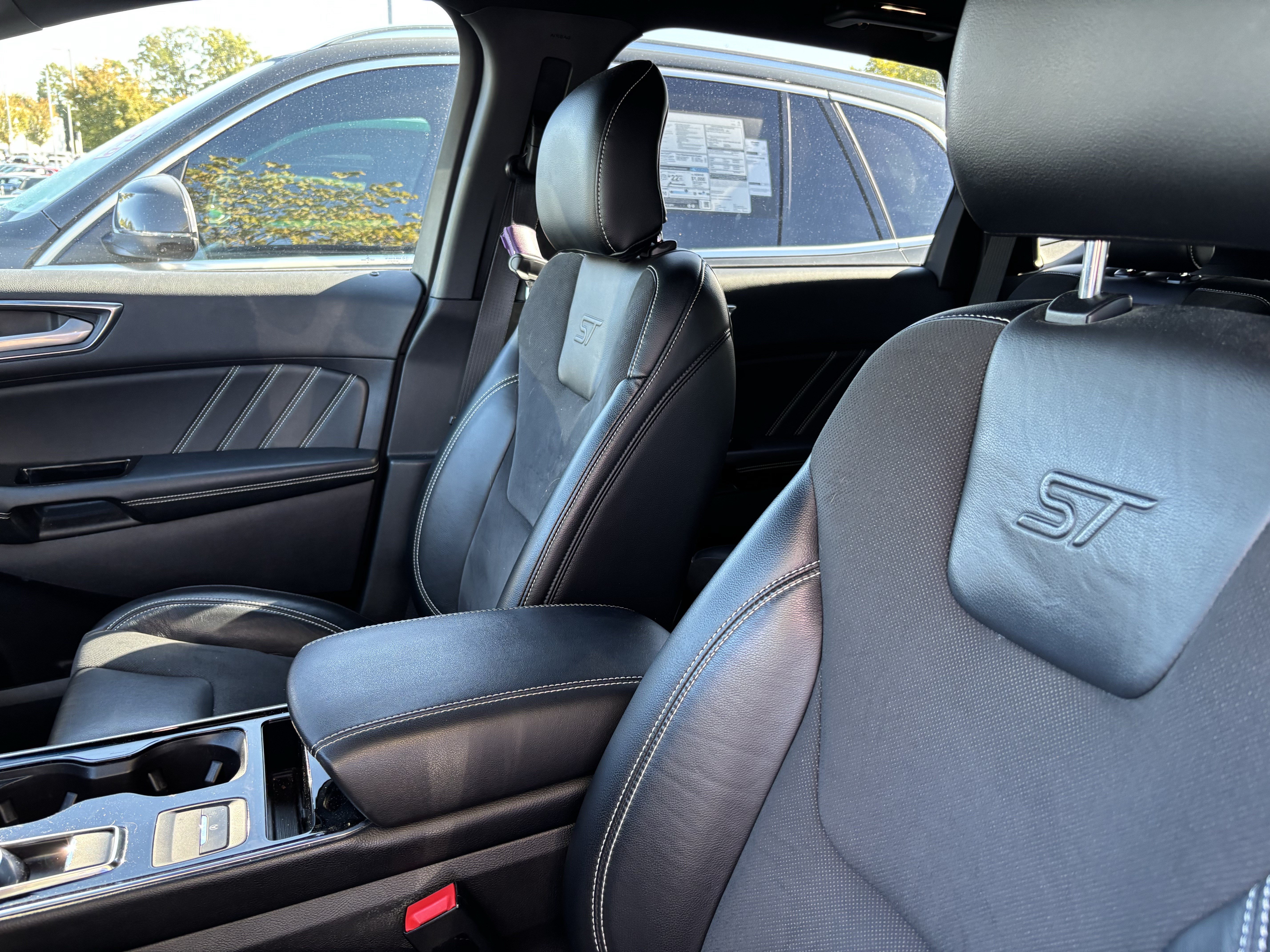 Used 2019 Ford Edge ST w/ Convenience Package AWD/4WD image 17