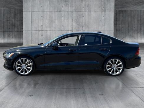 Used 2020 Volvo S60 T6 Momentum AWD/4WD image 2
