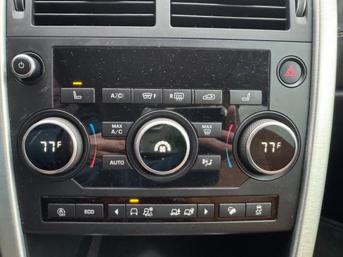 Used 2019 Land Rover Discovery Sport HSE Luxury image 20