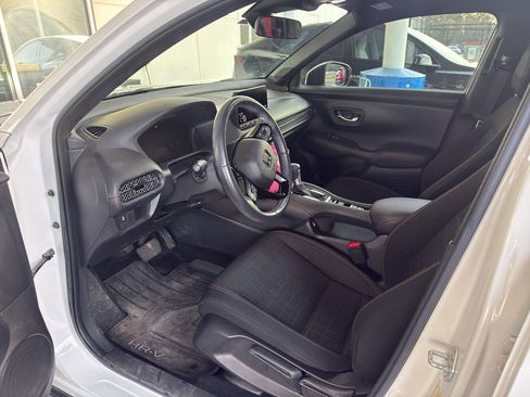 Used 2023 Honda HR-V Sport image 2