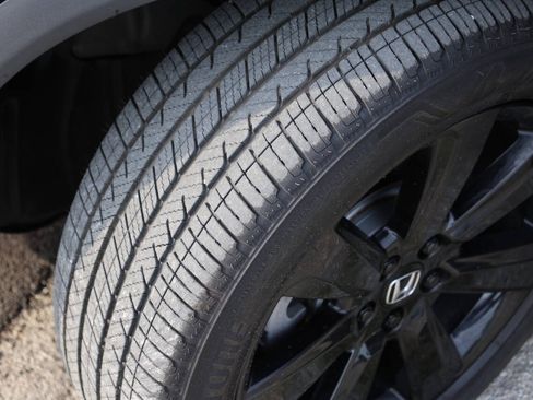 Used 2025 Honda Pilot Black Edition image 26